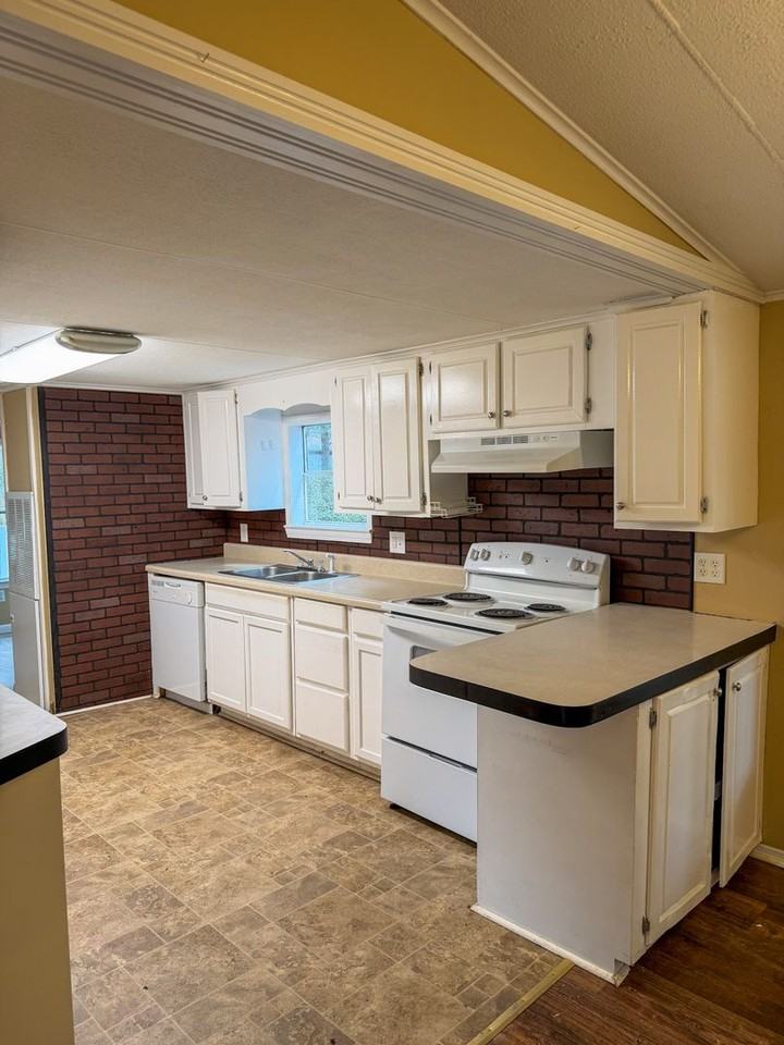 4299 Rebecca Rd - Photo 3 of 12