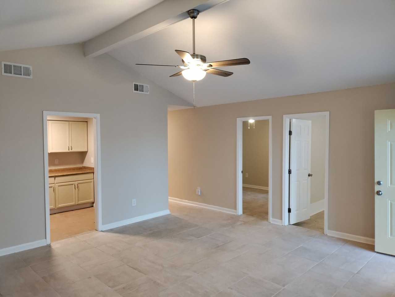 14729 Beekman Rd - Photo 3 of 14