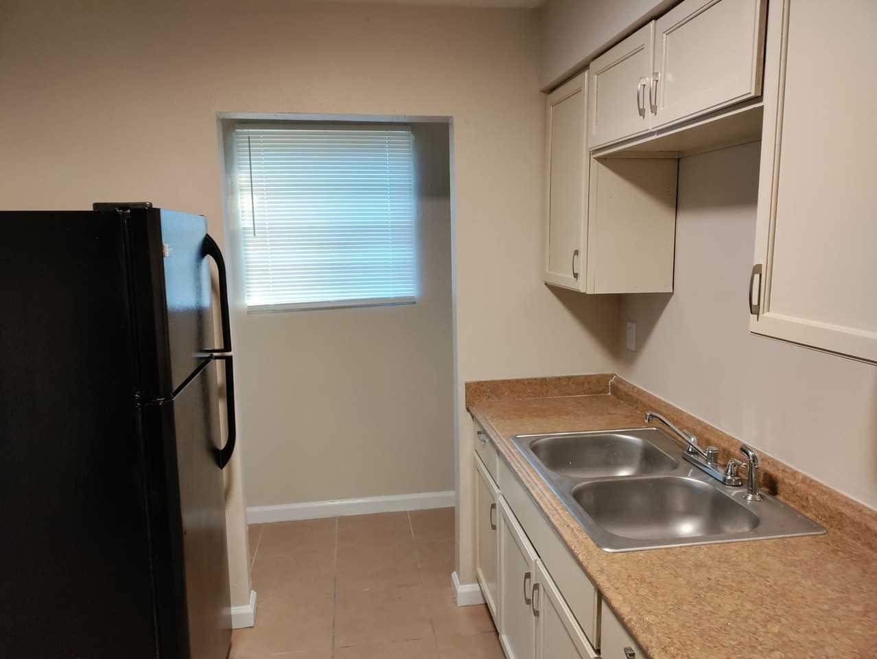 14729 Beekman Rd - Photo 5 of 14