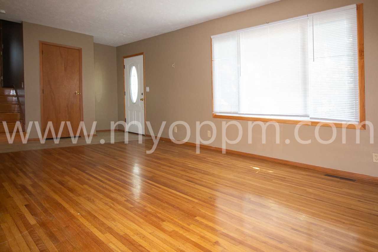 12642 Westwood Ln - Photo 3 of 34