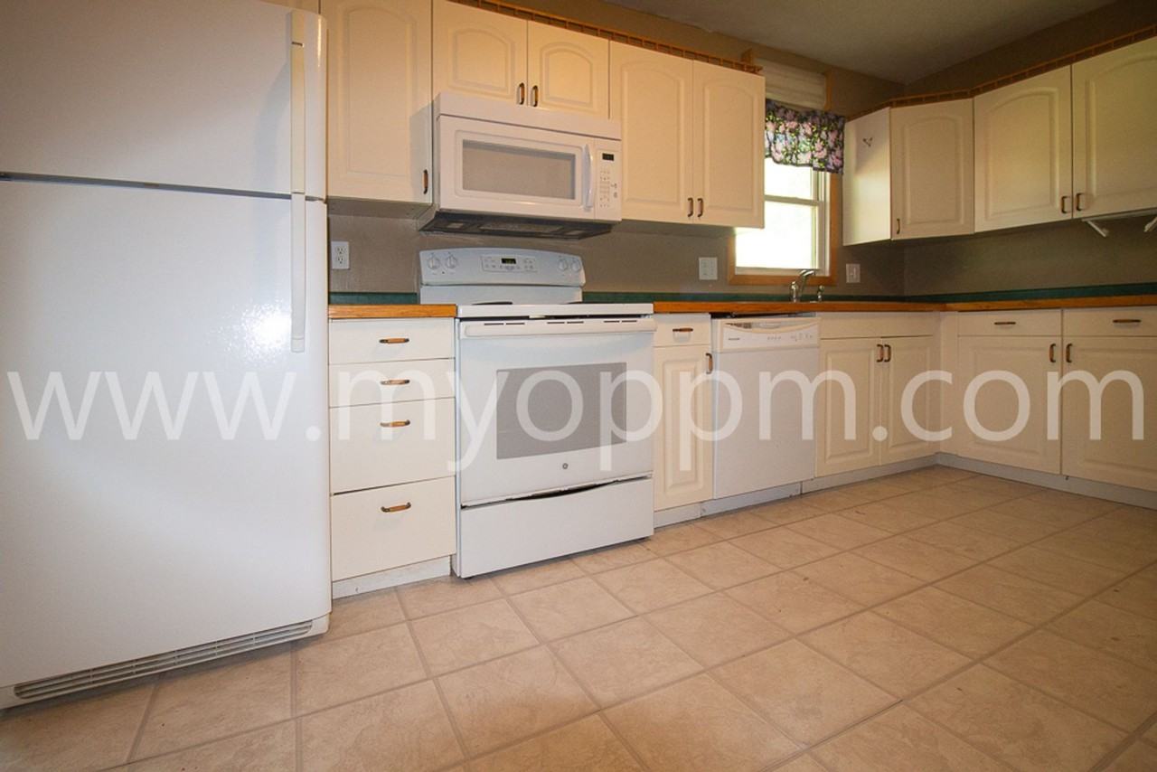 12642 Westwood Ln - Photo 7 of 34