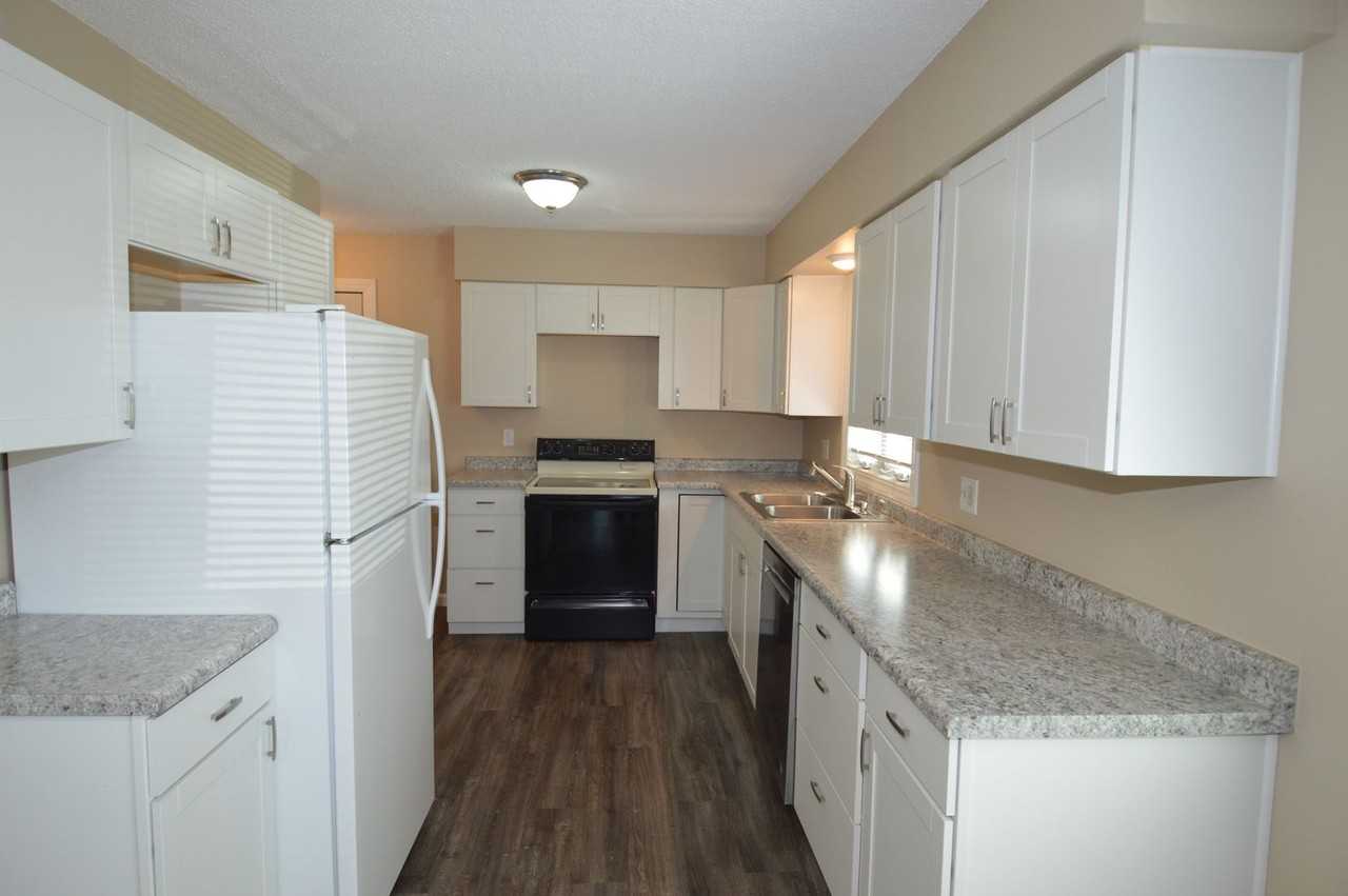 2602 11th Ave S - Photo 2 of 26