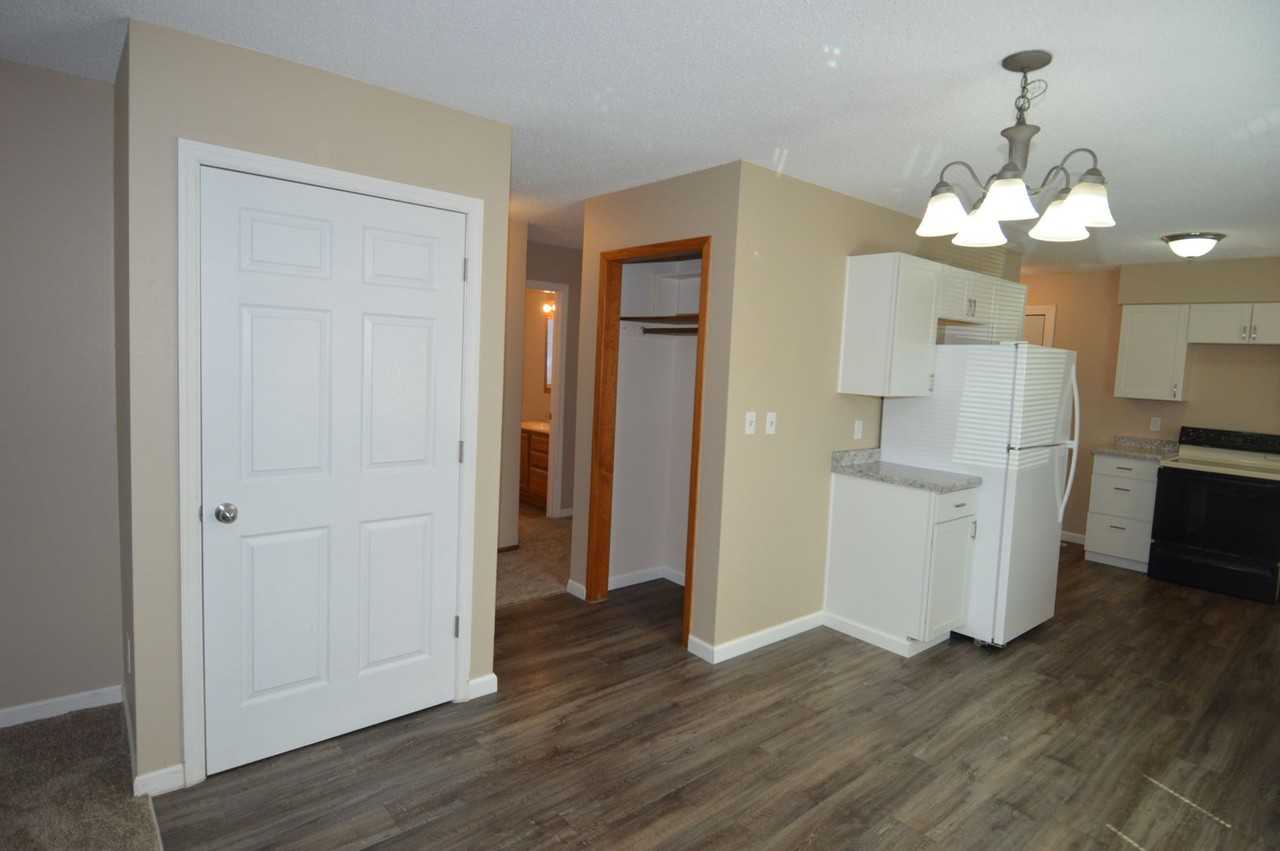 2602 11th Ave S - Photo 4 of 26