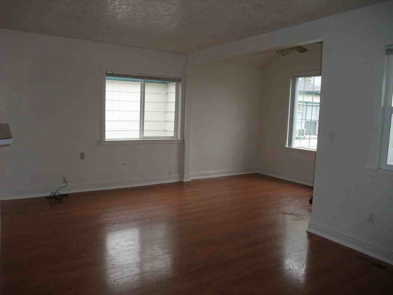 865 19th Ave Sw - Photo 7 of 11