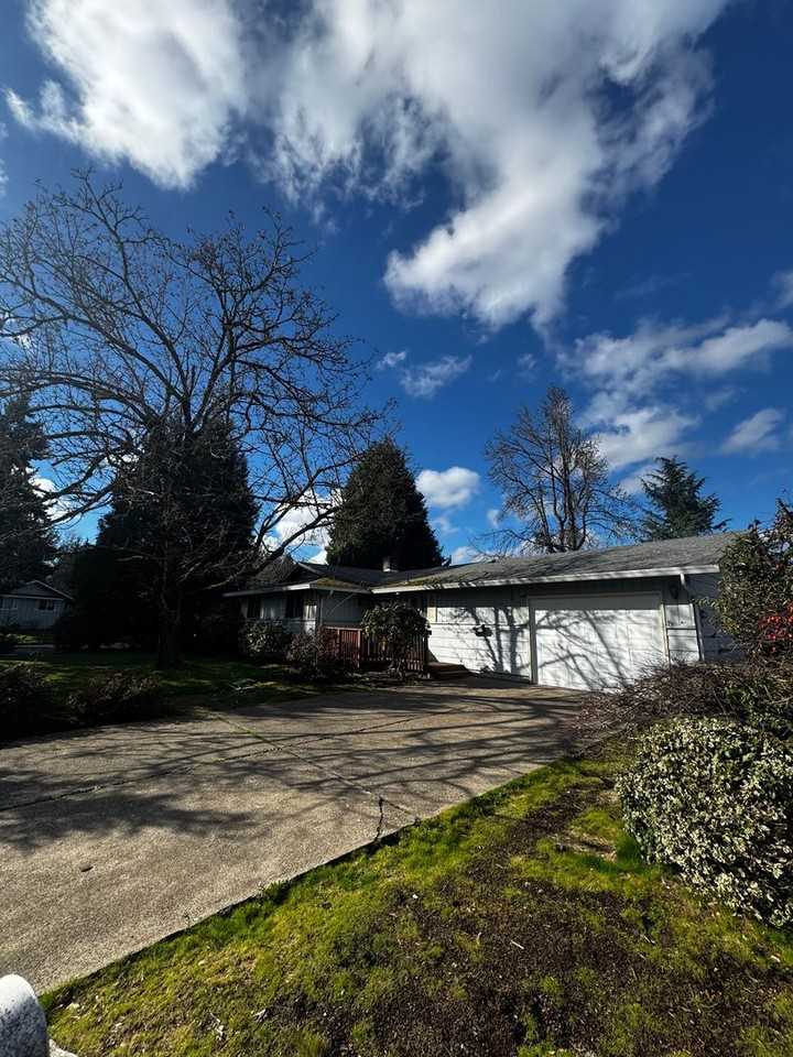 1104 Ginger Ave - Photo 4 of 7