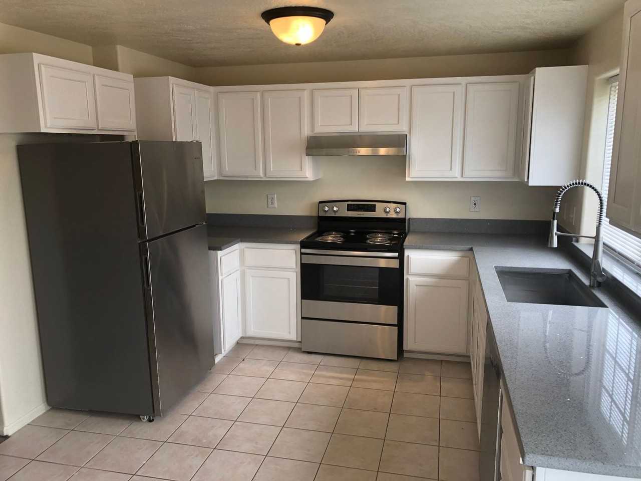 4478 Fergus Ave - Photo 6 of 13