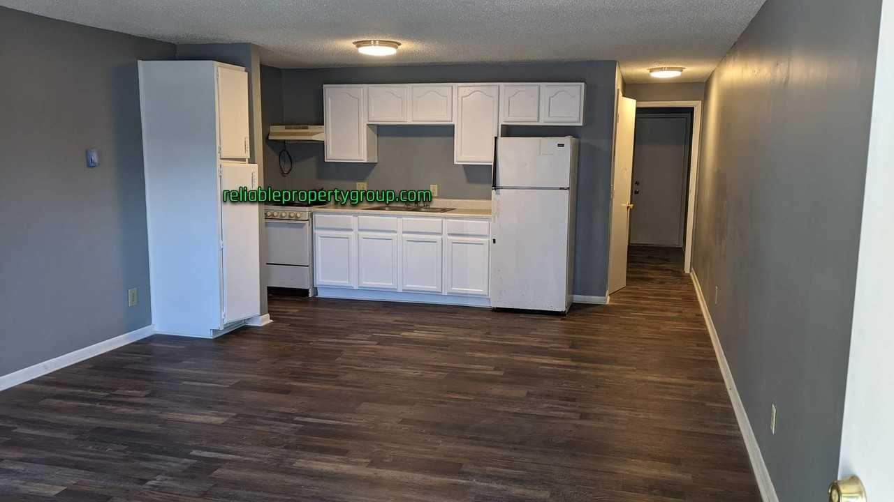 805 N Washington St #10 - Photo 3 of 7