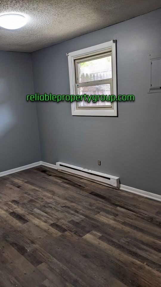 805 N Washington St #10 - Photo 4 of 7