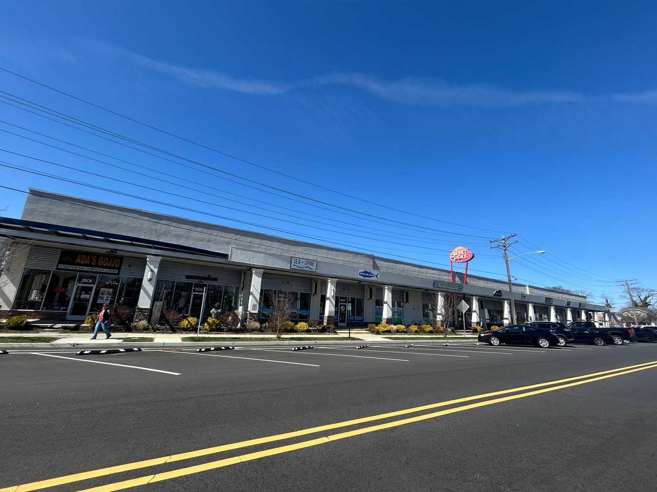 1402 Mattison Ave - Photo 3 of 18