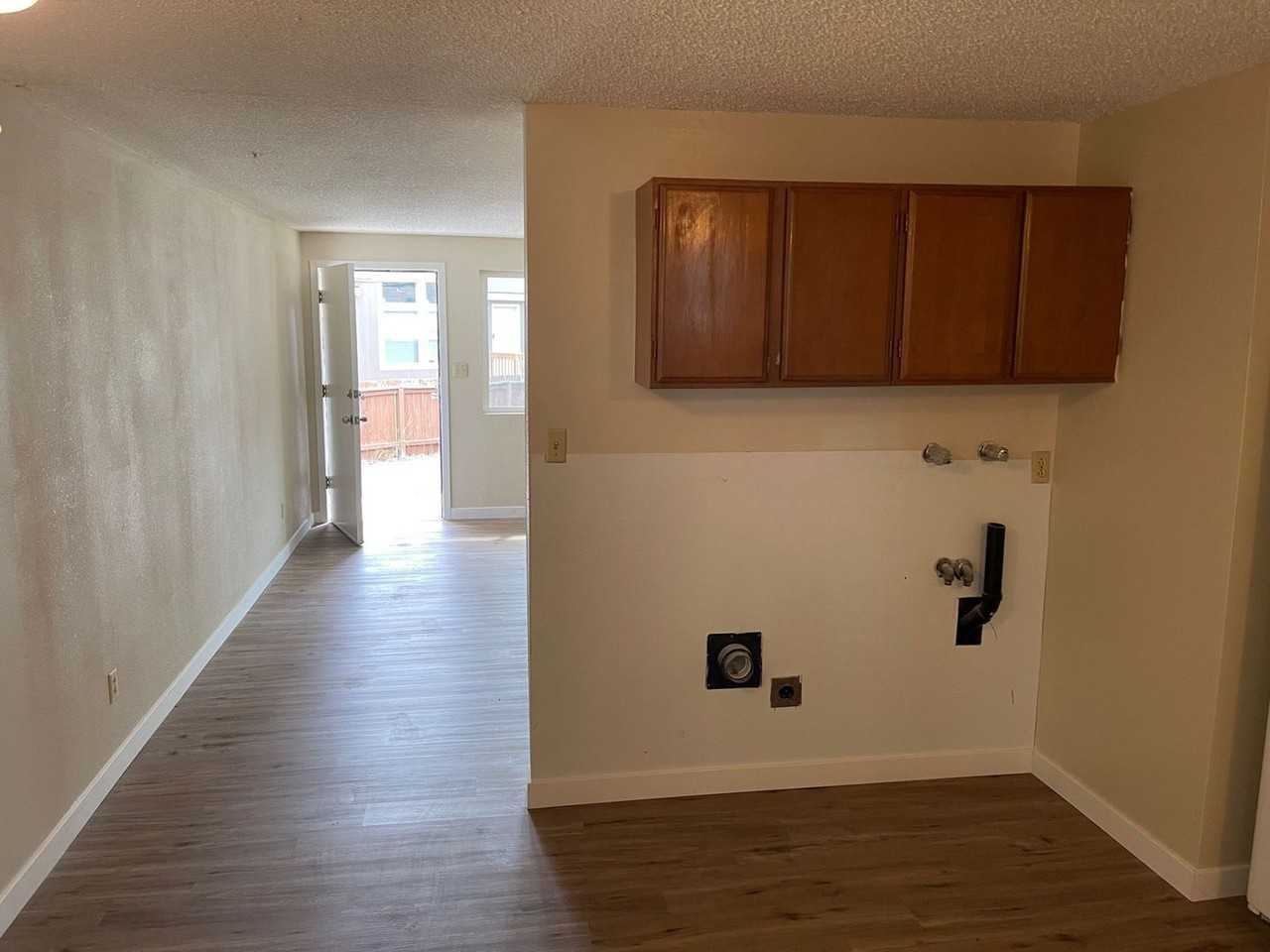 1515 Arthur St #3 - Photo 7 of 10