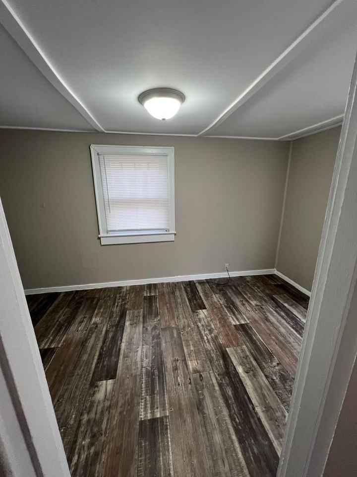 901 Moss St - Photo 7 of 7