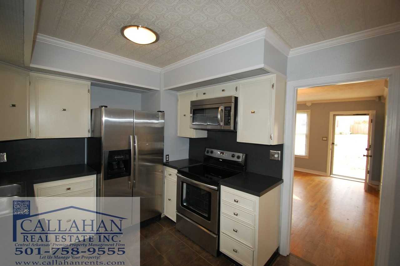 107 Sheridan Rd - Photo 3 of 12