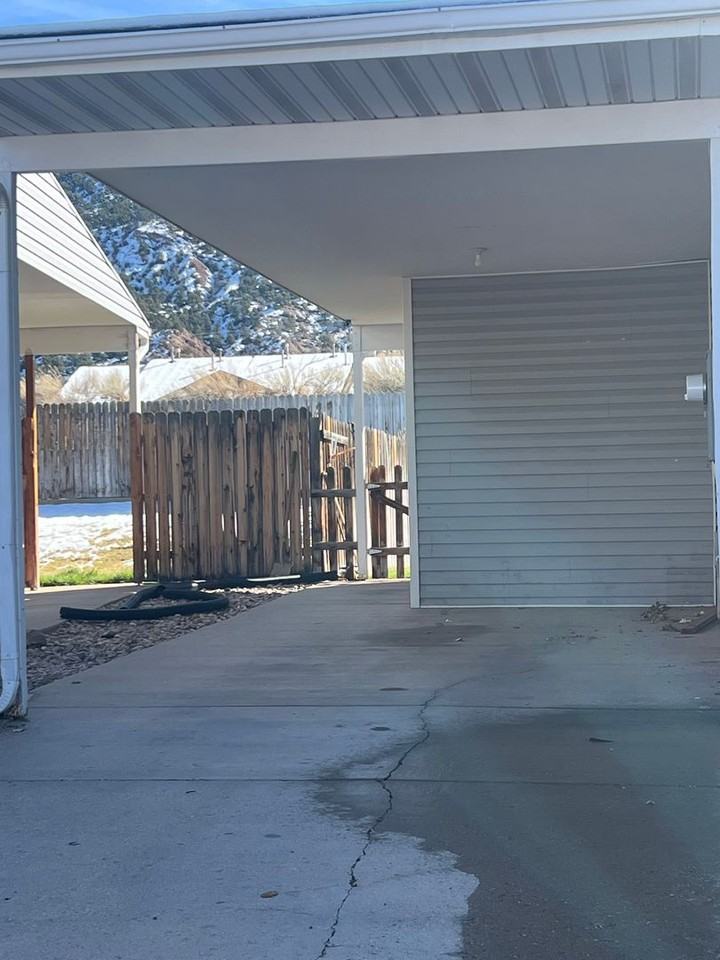 363 Pinecone Dr - Photo 2 of 18