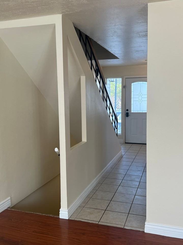 363 Pinecone Dr - Photo 5 of 18