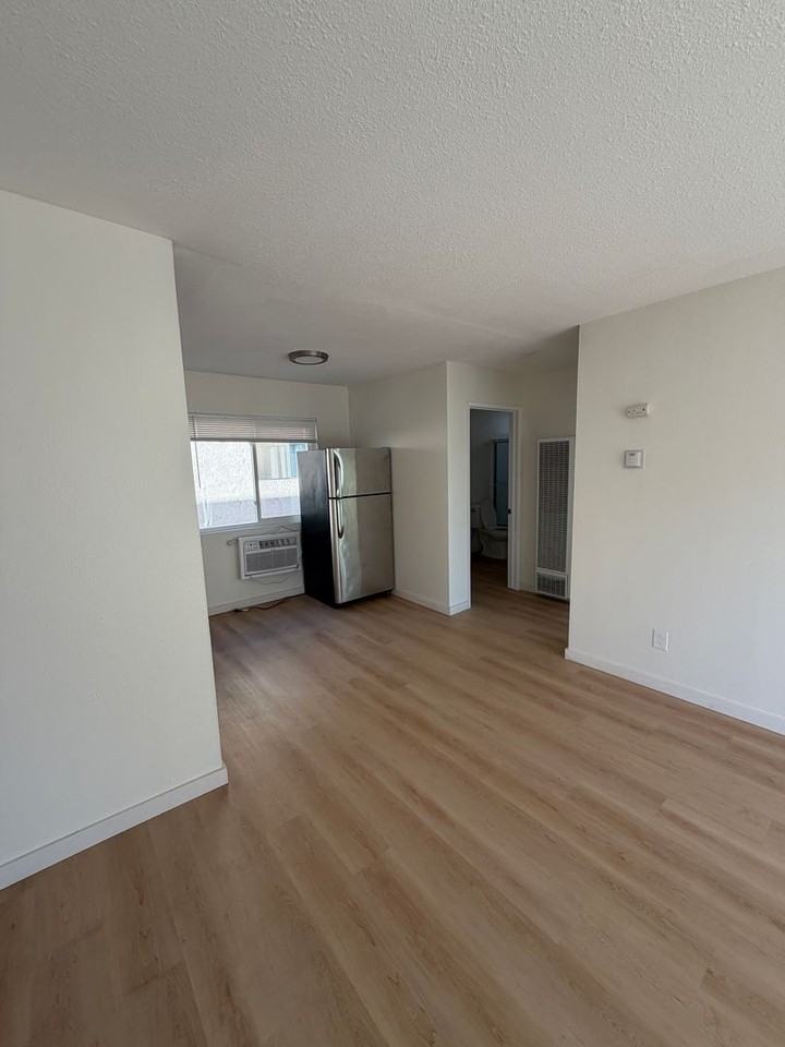 Oxnard - SSM Holdings, LLC - Photo 3 of 28