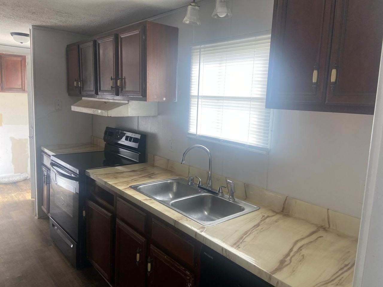 2803 Padgett Rd - Photo 4 of 6