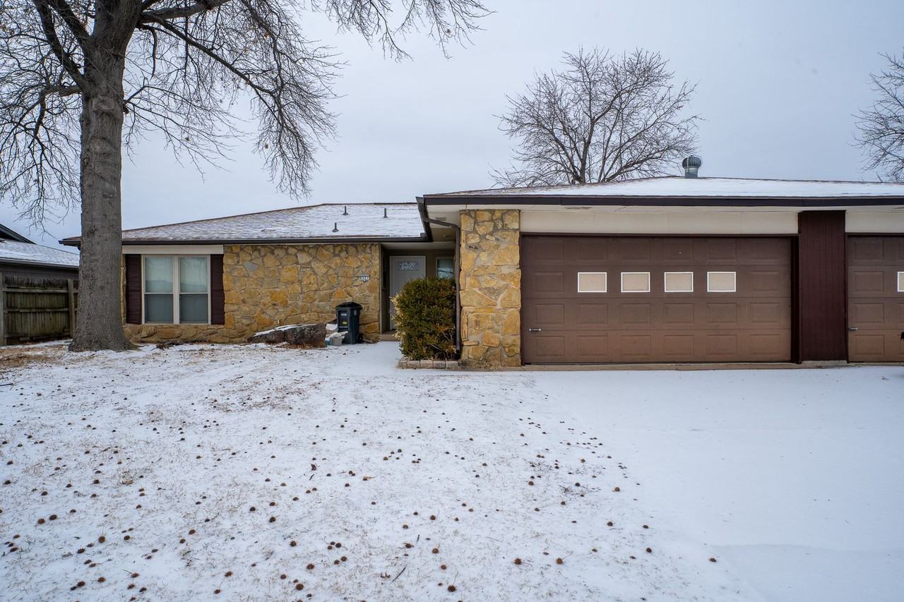 6521 E 50th St - Photo 2 of 13