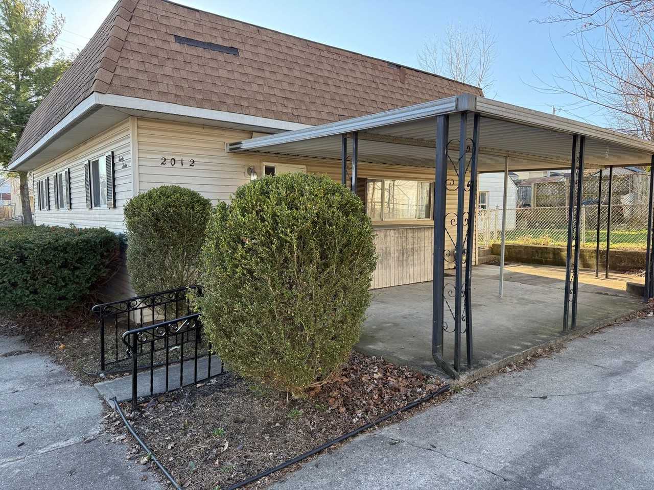 2012 Saint Charles Ave - Photo 2 of 13