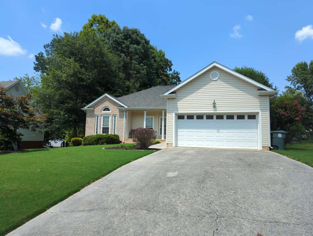 8597 Flowerdale Dr - Photo 3 of 15