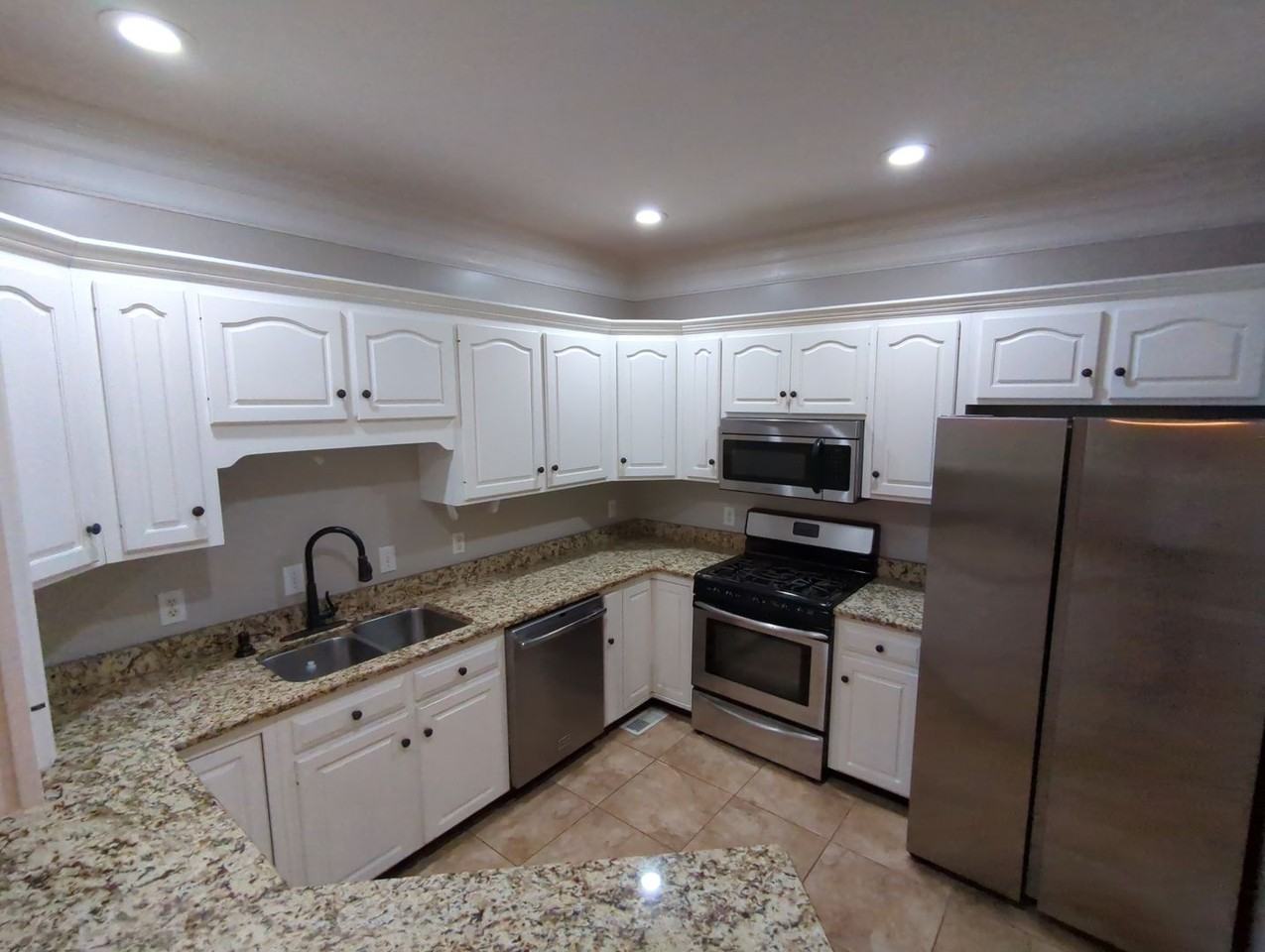 8597 Flowerdale Dr - Photo 7 of 15