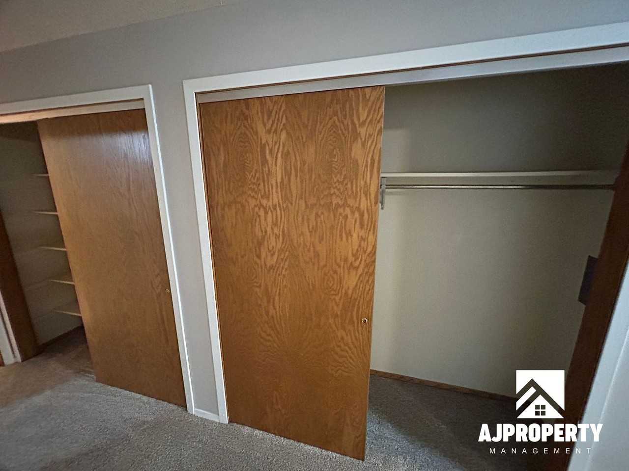 916 S Menlo Ave - Photo 6 of 10