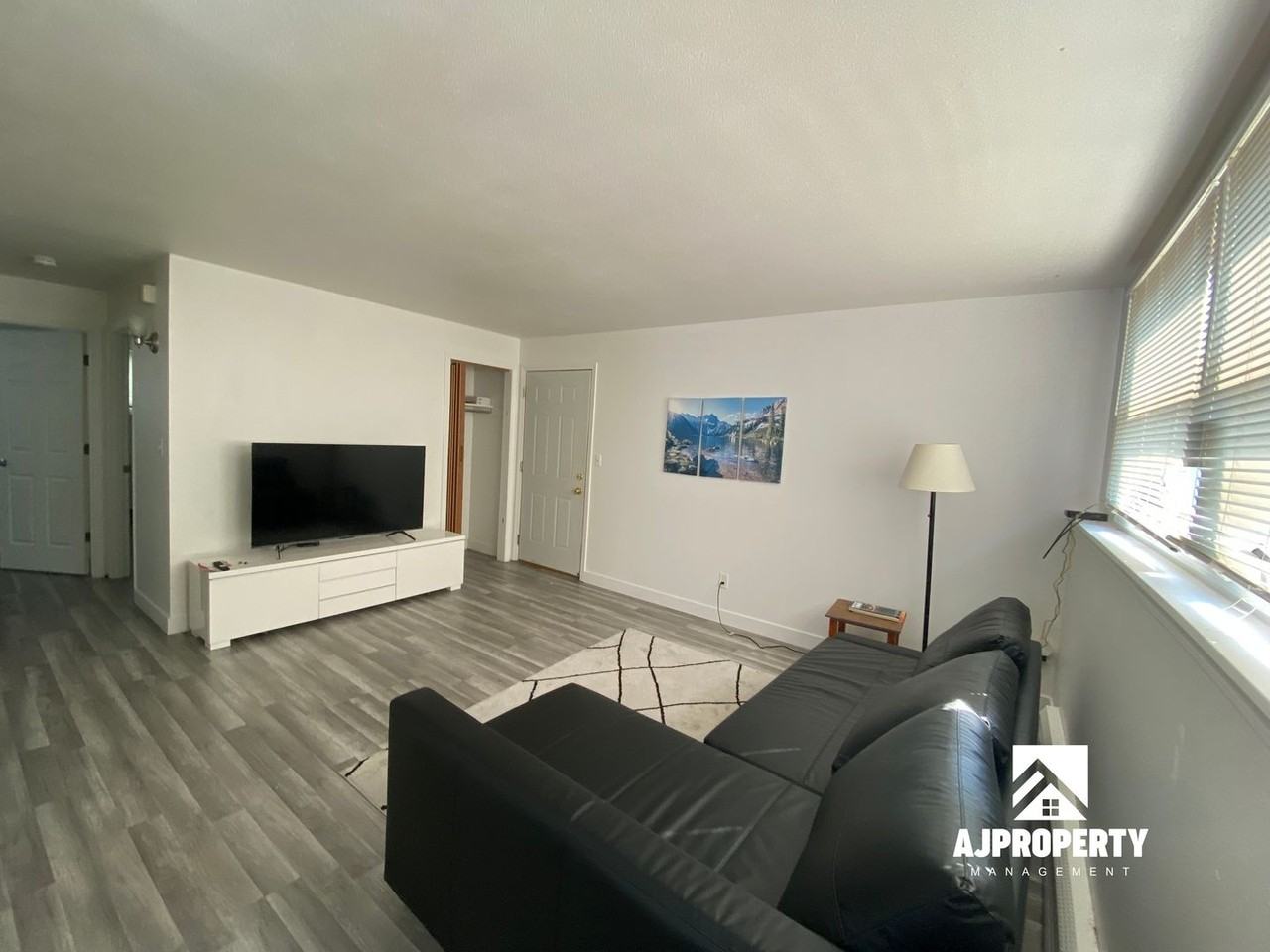 708 South 2nd Avenue - Photo 3 of 15