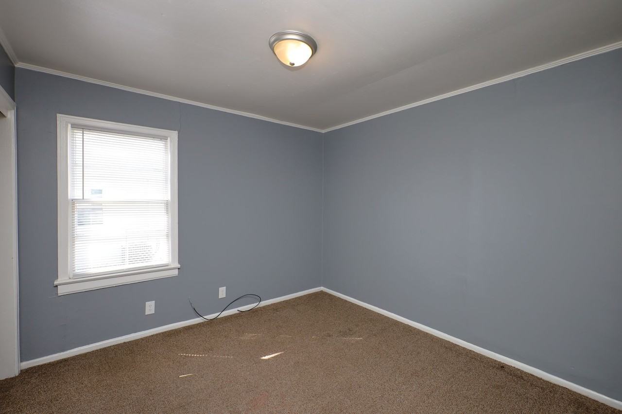 1716 Charlton St #A - Photo 6 of 9