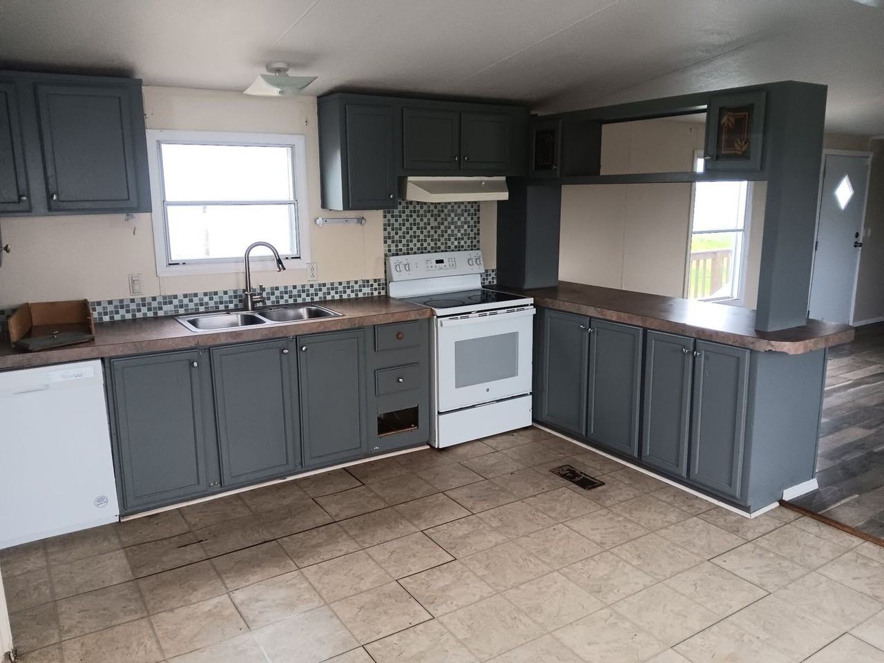 3100 Epco Dr - Photo 2 of 10