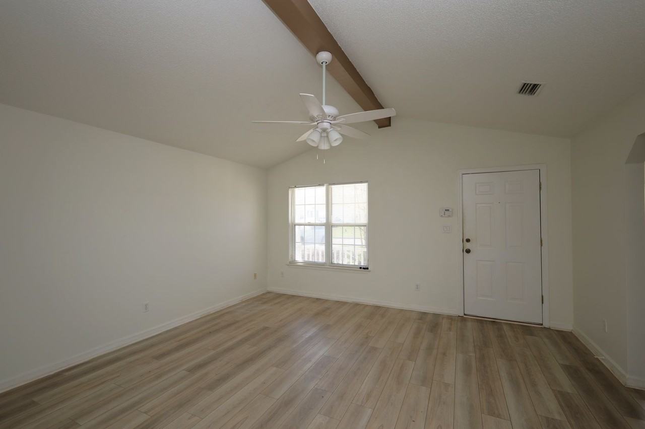 3063 Schroer Dr - Photo 2 of 14