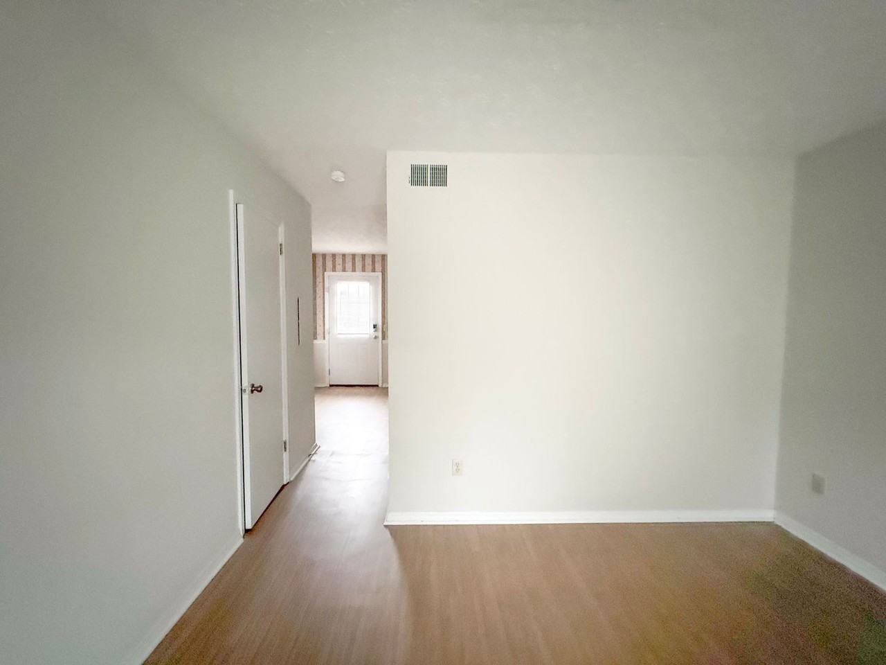 341 N Walnut Ave - Photo 5 of 24