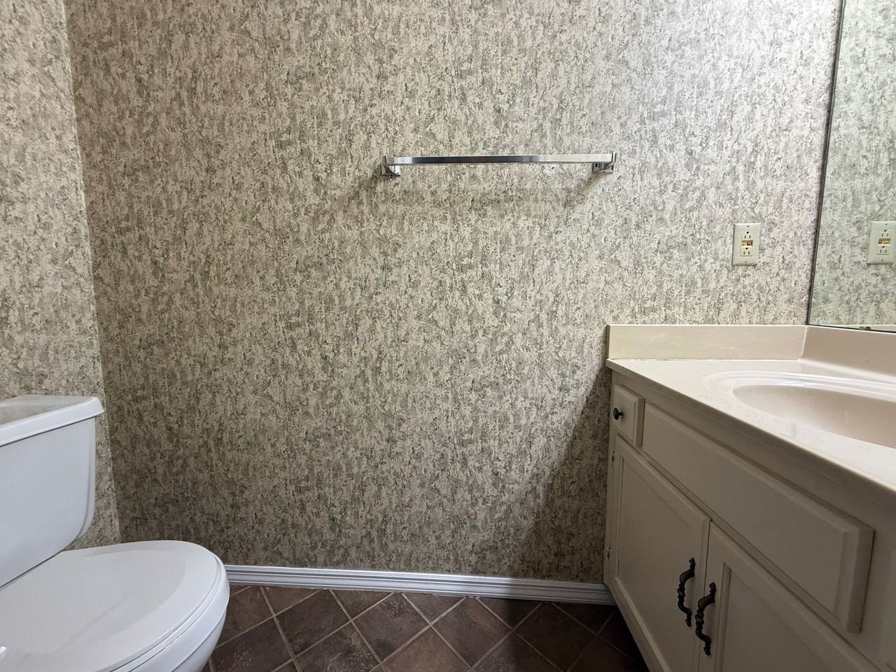 341 N Walnut Ave - Photo 6 of 24