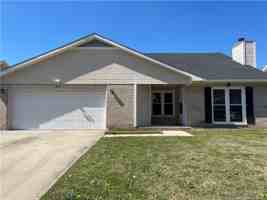 featured image of 2840 Chillingworth Dr