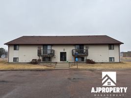 featured image of 609 N Teton Dr