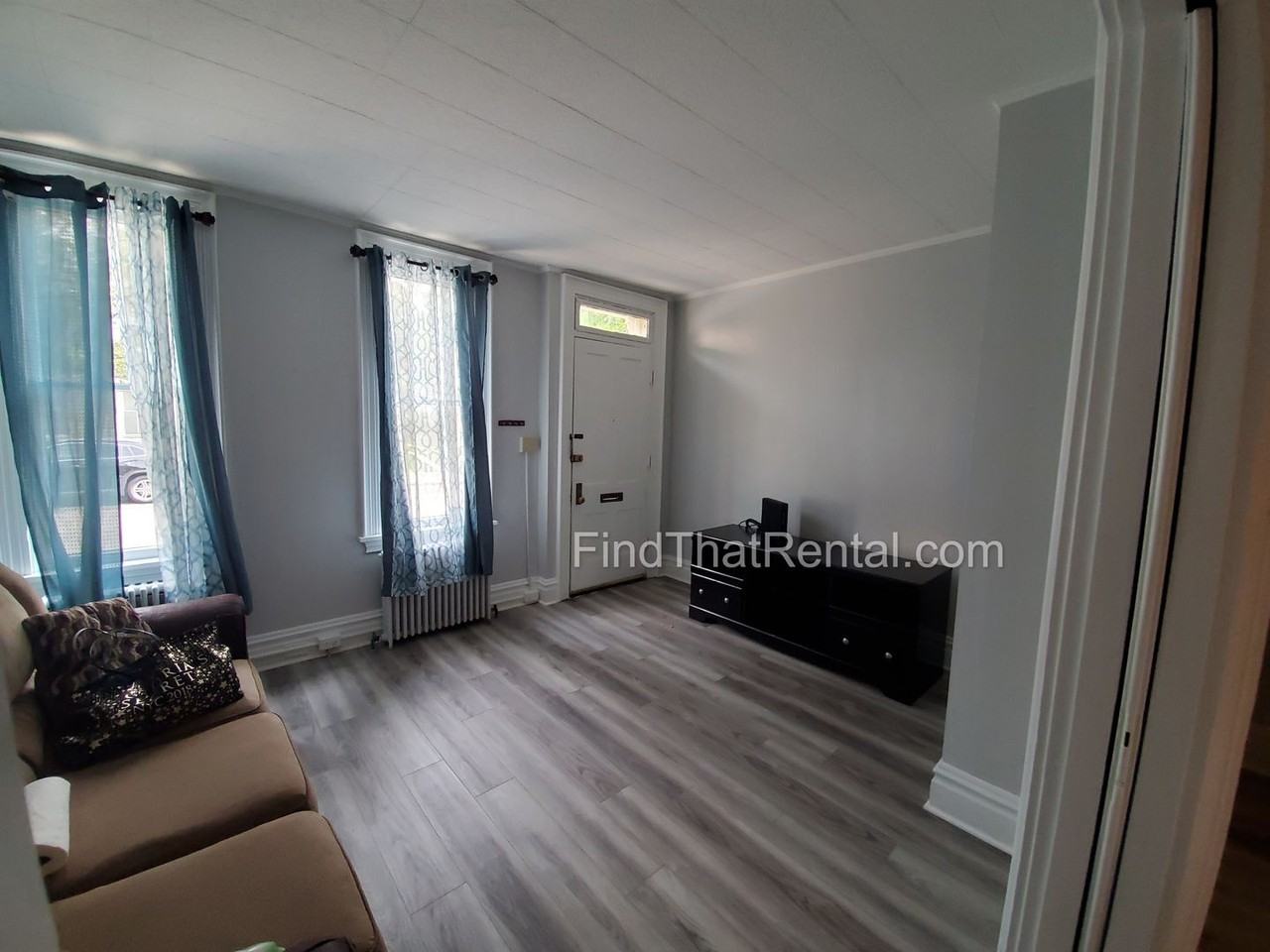 166 E Pomfret St - Photo 3 of 32