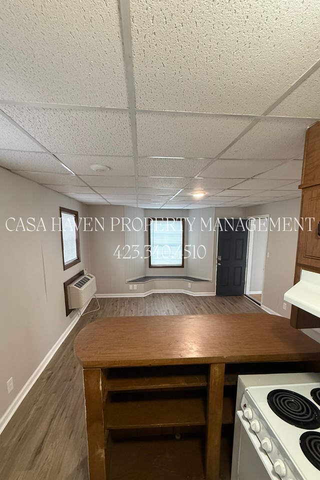 204 E Watauga Ave - Photo 7 of 13