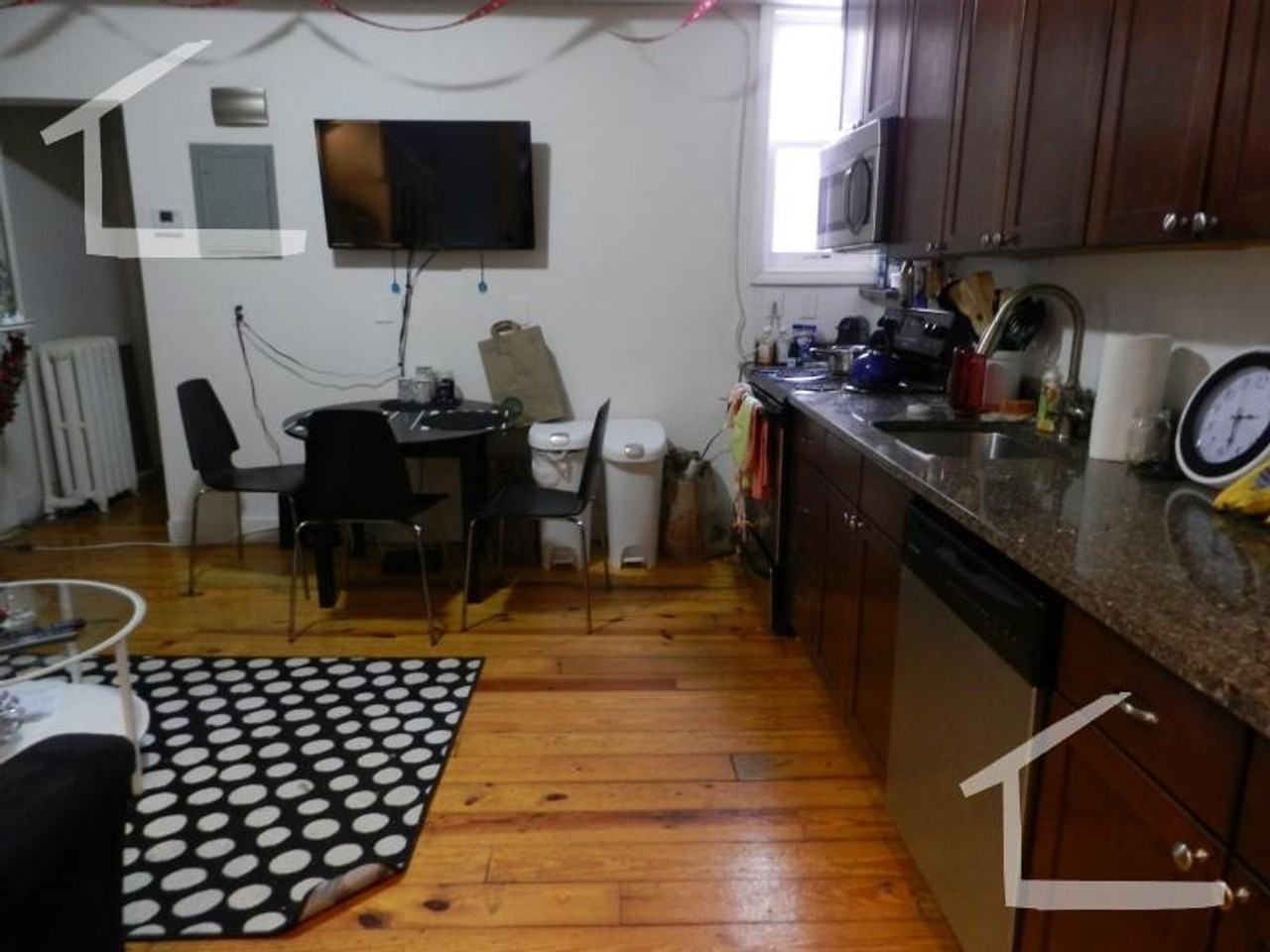 218 Hemenway St - Photo 2 of 4