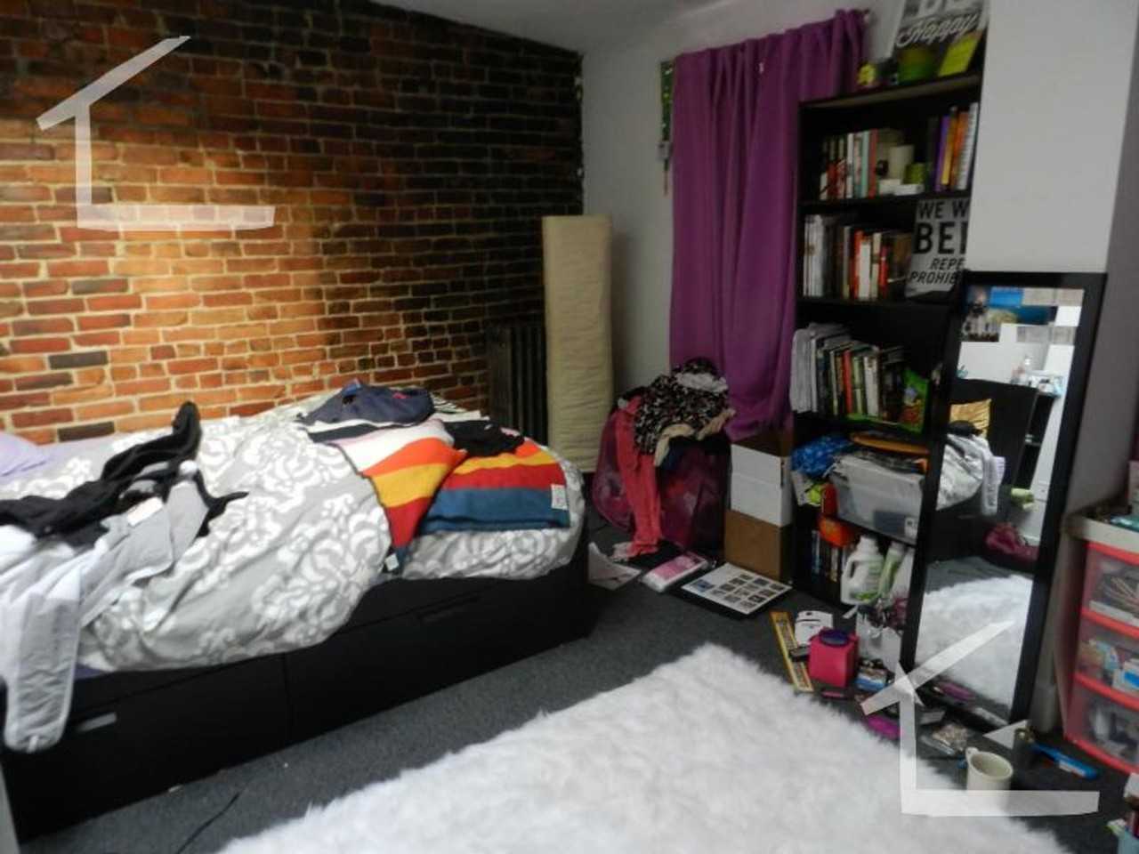 218 Hemenway St - Photo 3 of 4