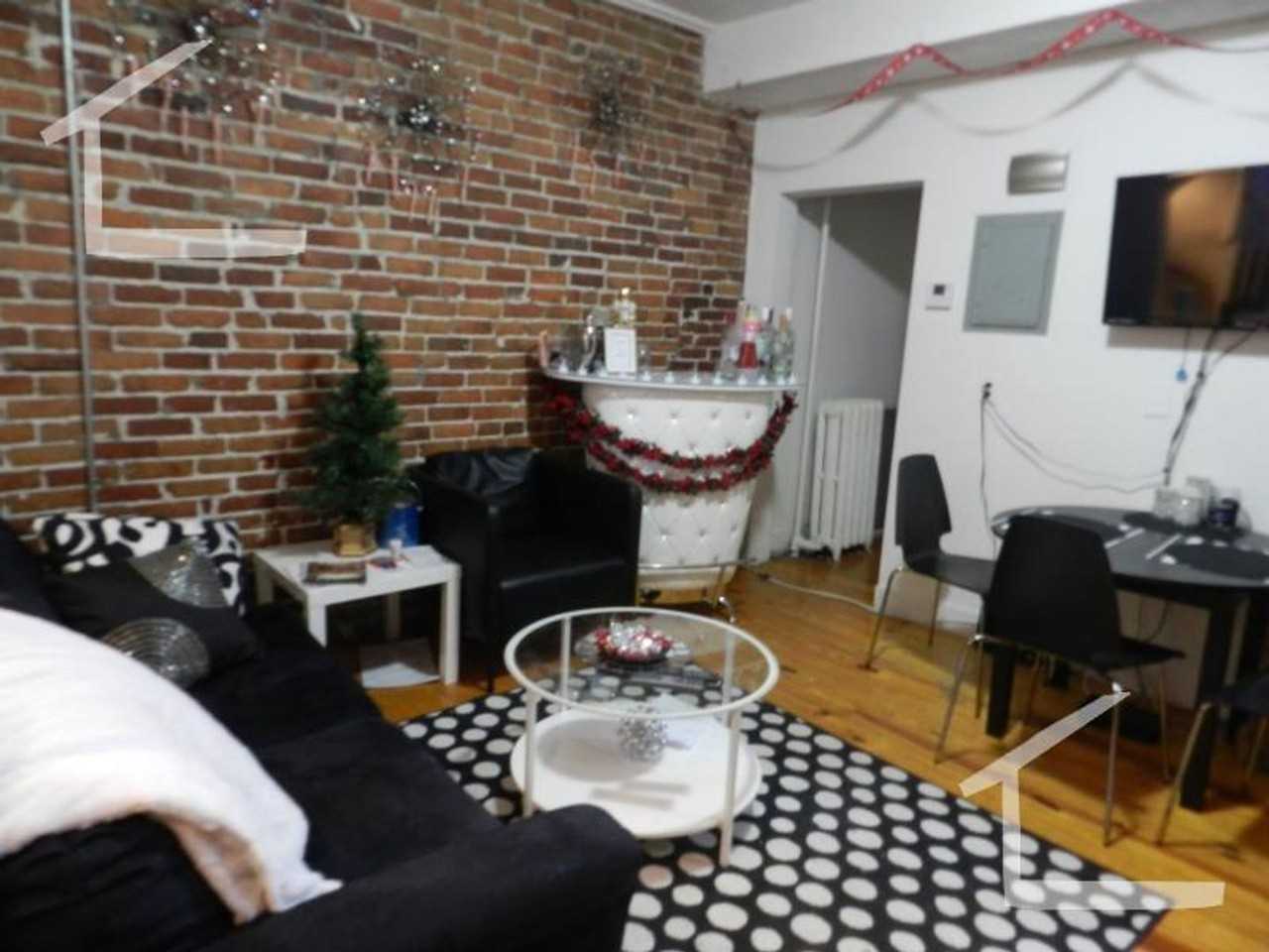 218 Hemenway St - Photo 4 of 4