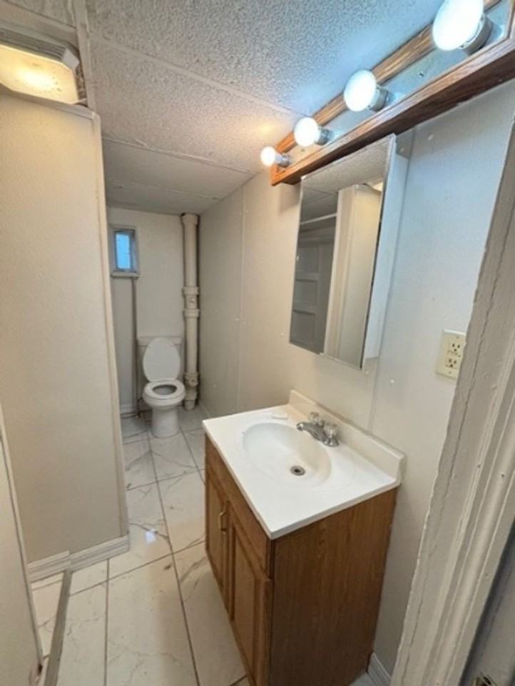 710 E University Ave - Photo 6 of 9