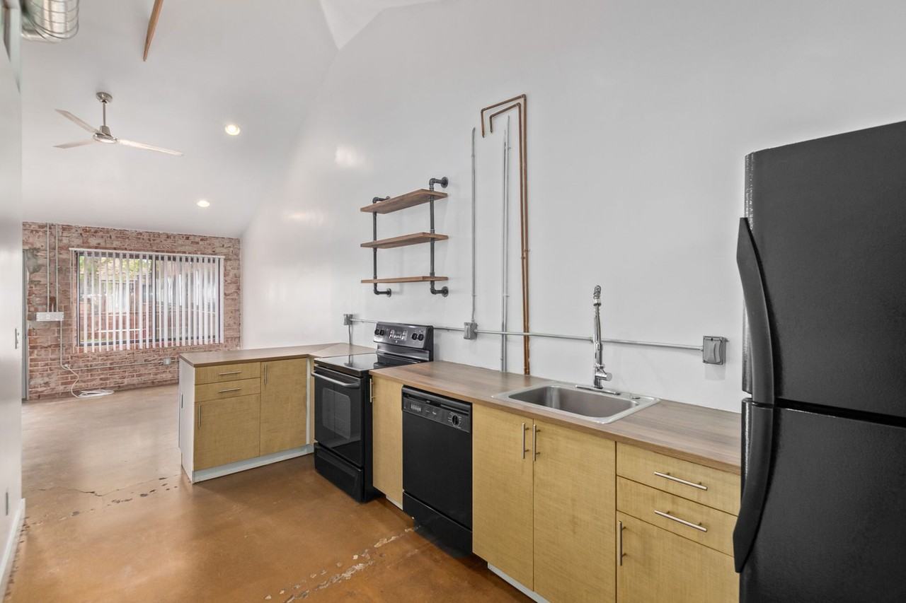 Steelyard Apartments - Photo 6 of 25