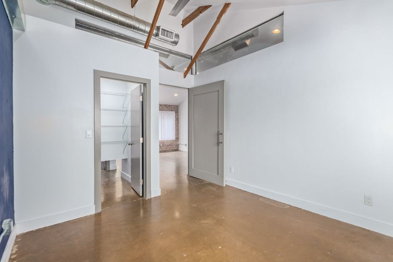 Steelyard Apartments - Photo 7 of 25