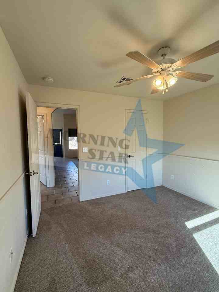 1893 Coyote Ridge Dr - Photo 7 of 38