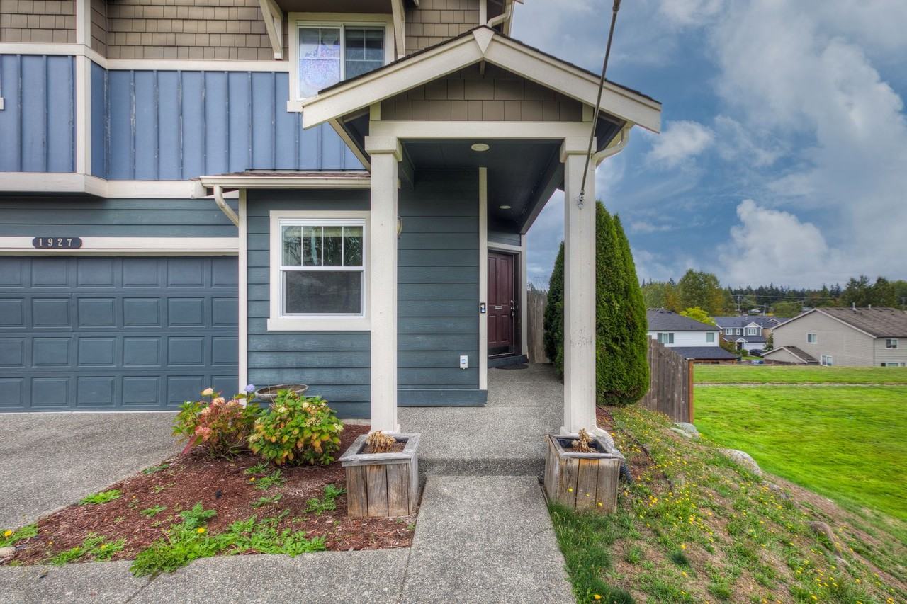 1927 200th St E - Photo 3 of 27