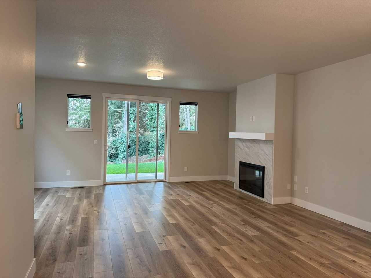 9725 Ne 29th Ave - Photo 2 of 12