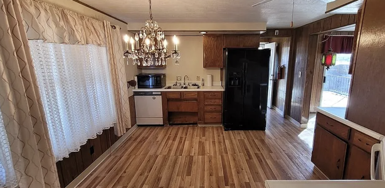 53 E Dwight Dr - Photo 2 of 16