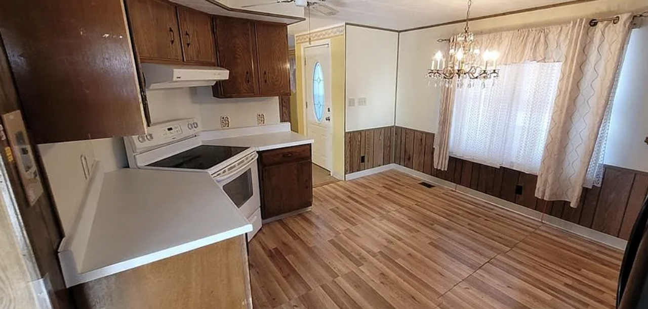 53 E Dwight Dr - Photo 6 of 16