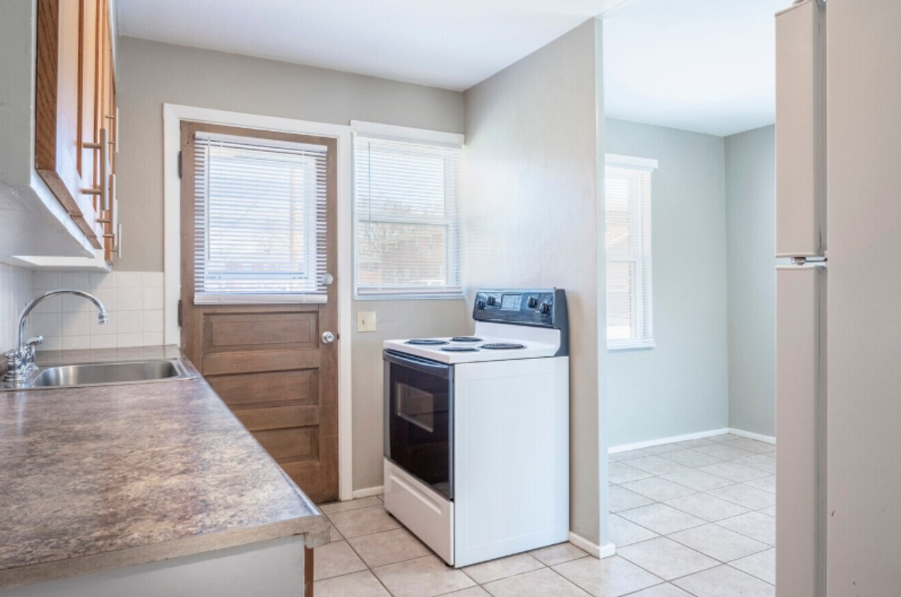 Eagle Point Townhomes - Photo 3 of 13