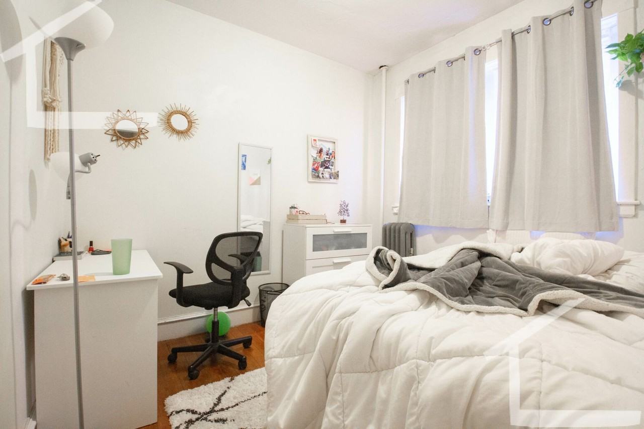 329 Saint Paul St - Photo 5 of 9