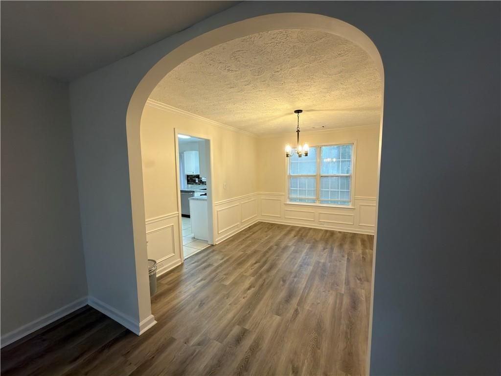 620 Manor Glen Dr - Photo 4 of 17