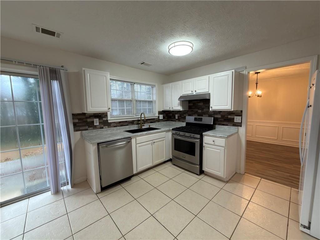 620 Manor Glen Dr - Photo 6 of 17